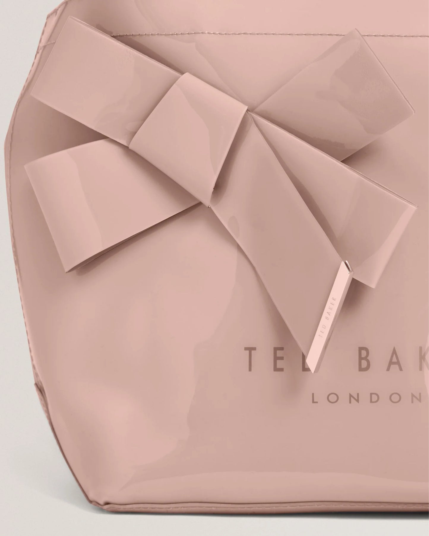 NIKICON Small Knot Bow Vinyl Icon Tote Bag