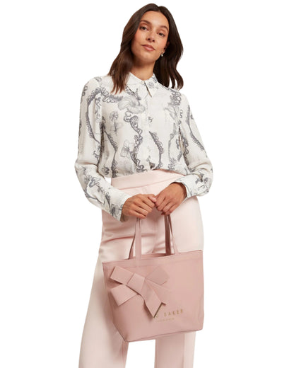 NIKICON Small Knot Bow Vinyl Icon Tote Bag